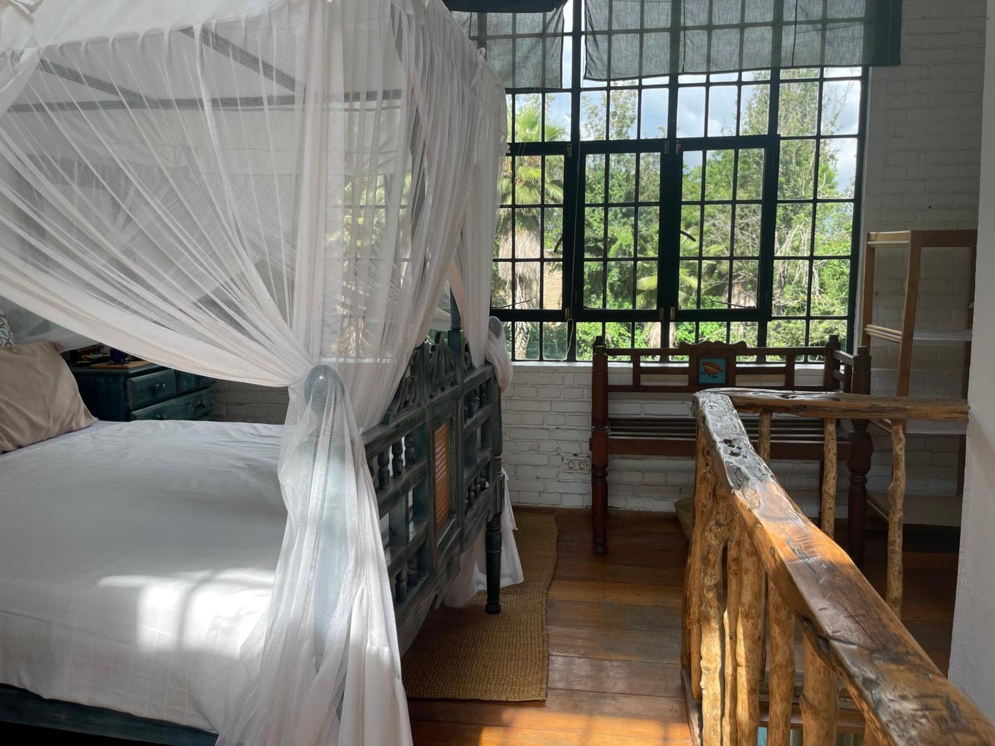 Meru House Lekisilai Аруша Экстерьер фото